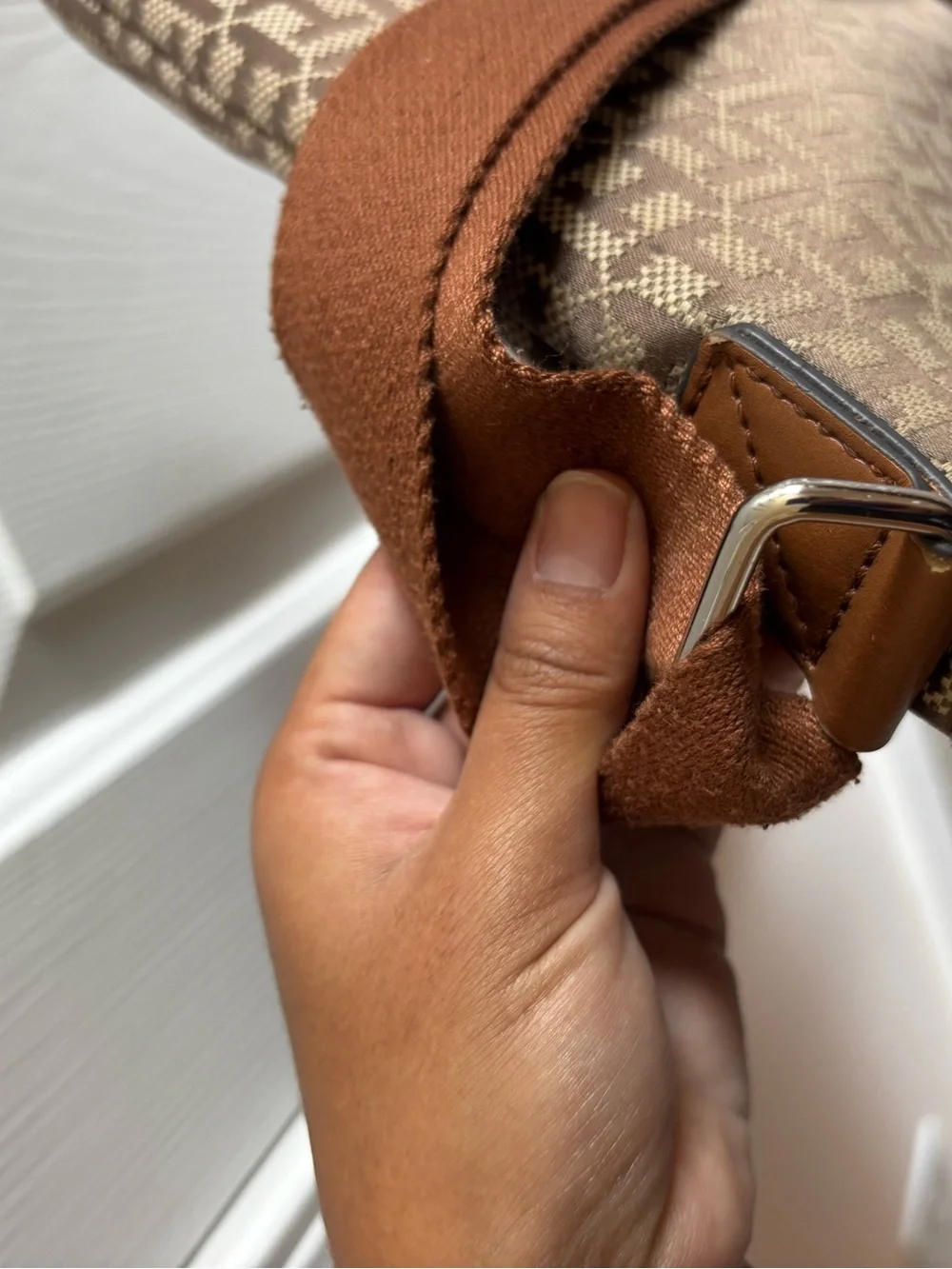 Tommy Hilfiger stylish crossbody